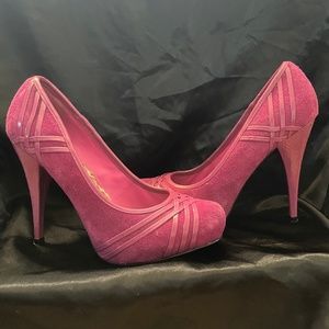 Fuscia STEVE MADDEN platform heels size 8